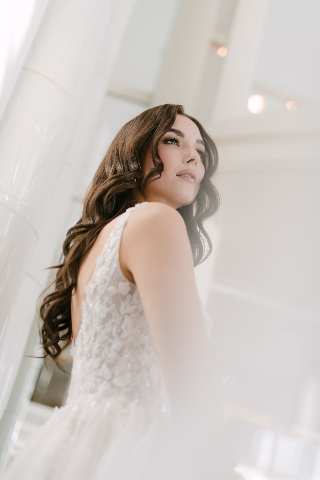 Bridal portrait with veil, editorial wedding photography – Saphir Weddings Bavaria