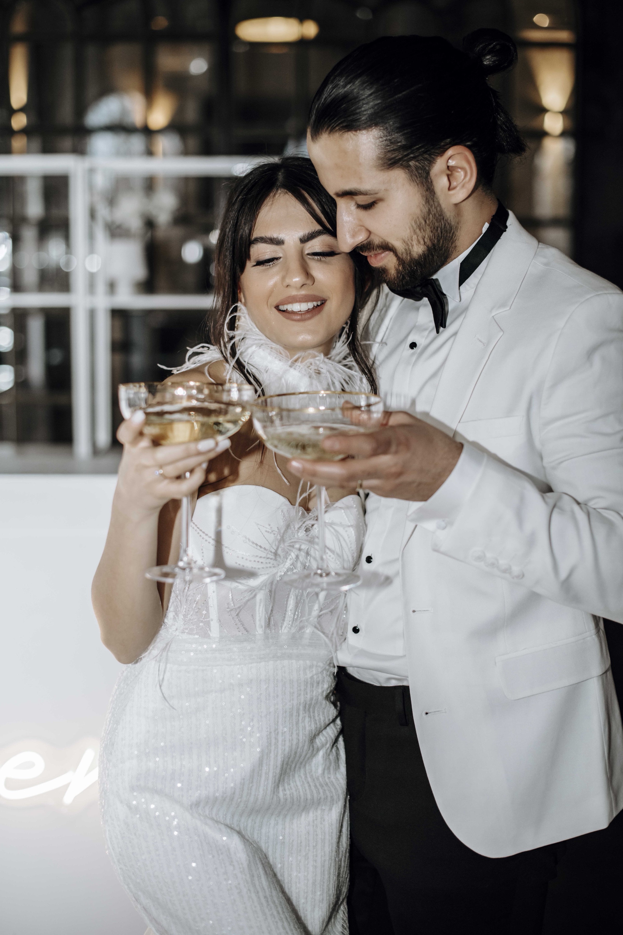 Champagne coupes detail, intimate wedding reception – Saphir Weddings
