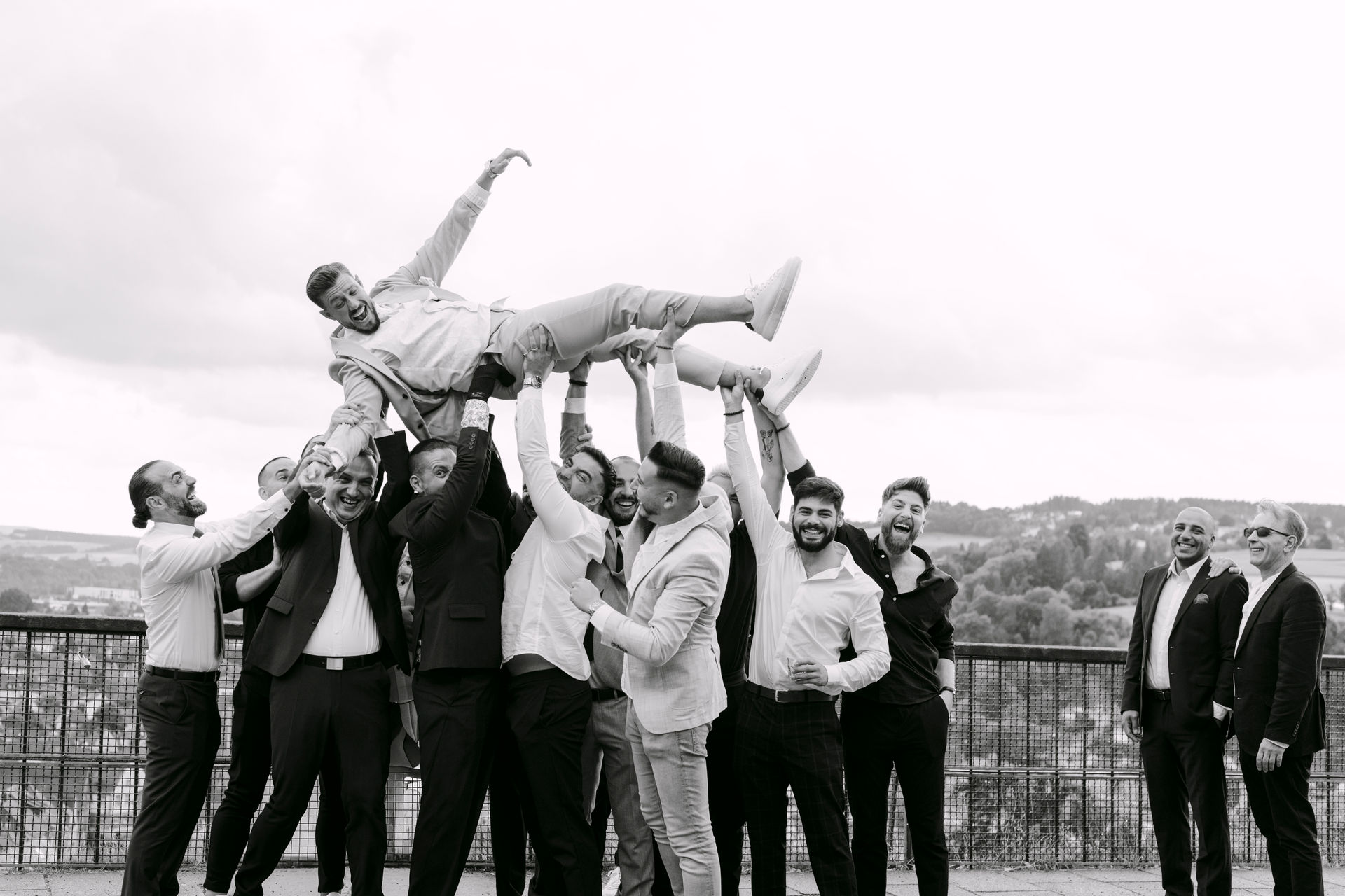 Groomsmen celebrating at Festung Rosenberg, Kronach Oberfranken Bavaria – wedding photography